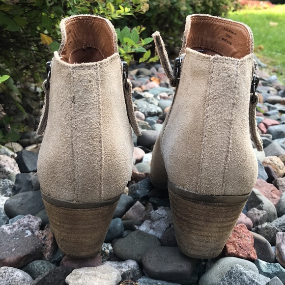 🍄 Frye & Co Ash Suede Ankle Bootie - Picture 9 of 14